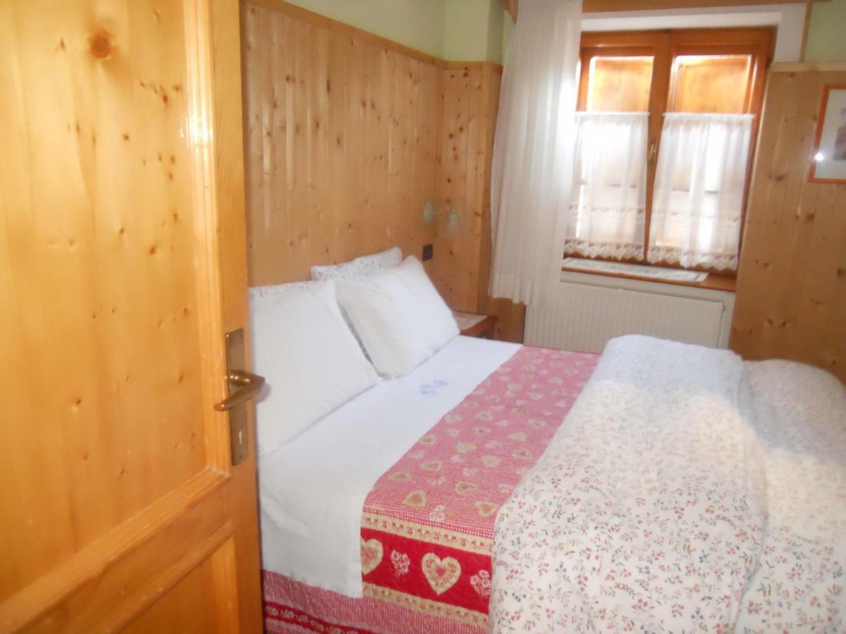 Achillea Bed & Breakfast Vigo di Fassa Bagian luar foto