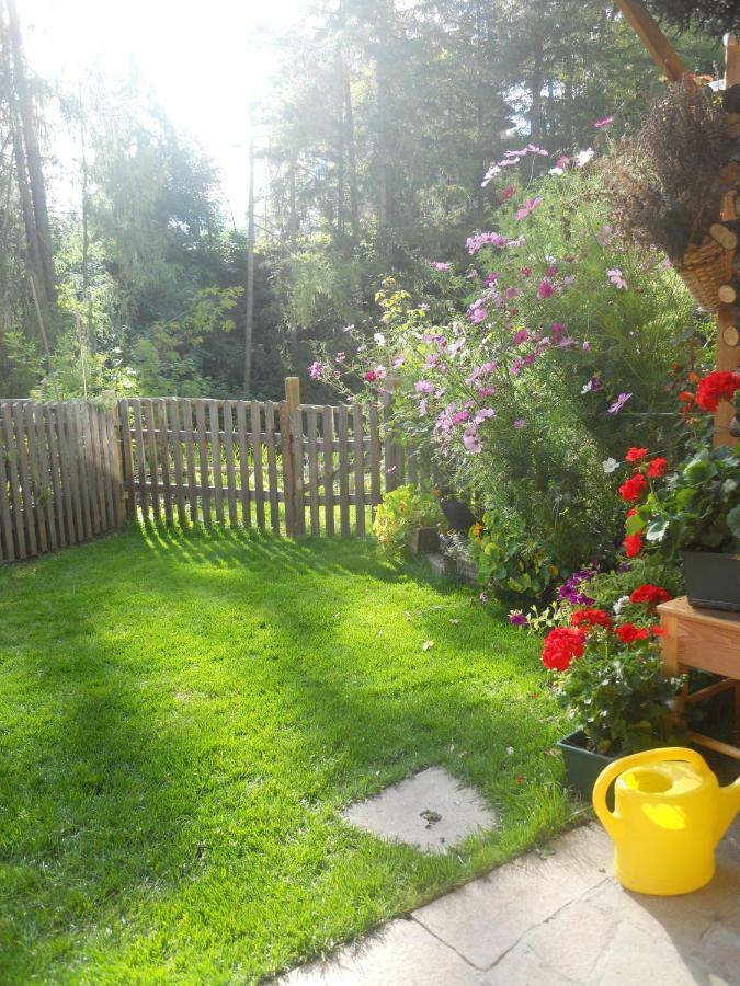 Achillea Bed & Breakfast Vigo di Fassa Bagian luar foto