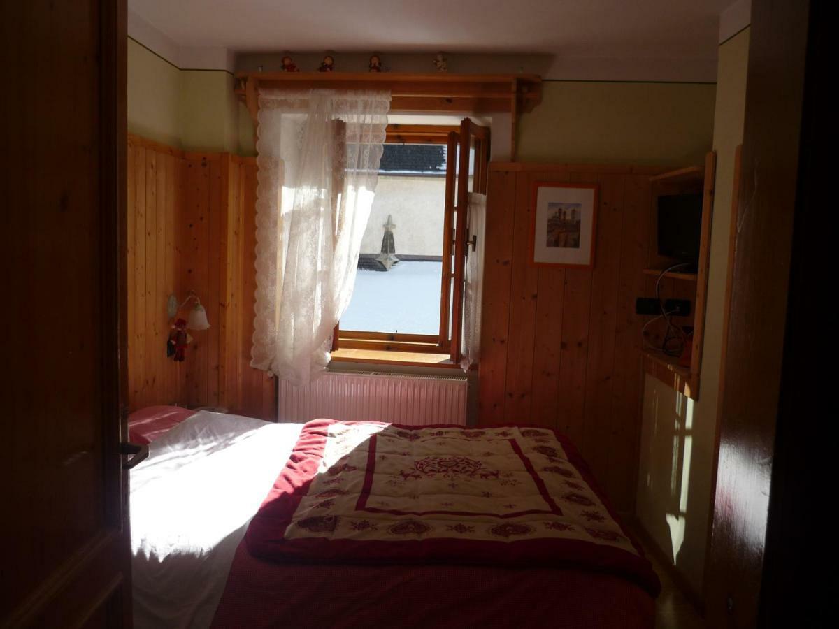 Achillea Bed & Breakfast Vigo di Fassa Bagian luar foto