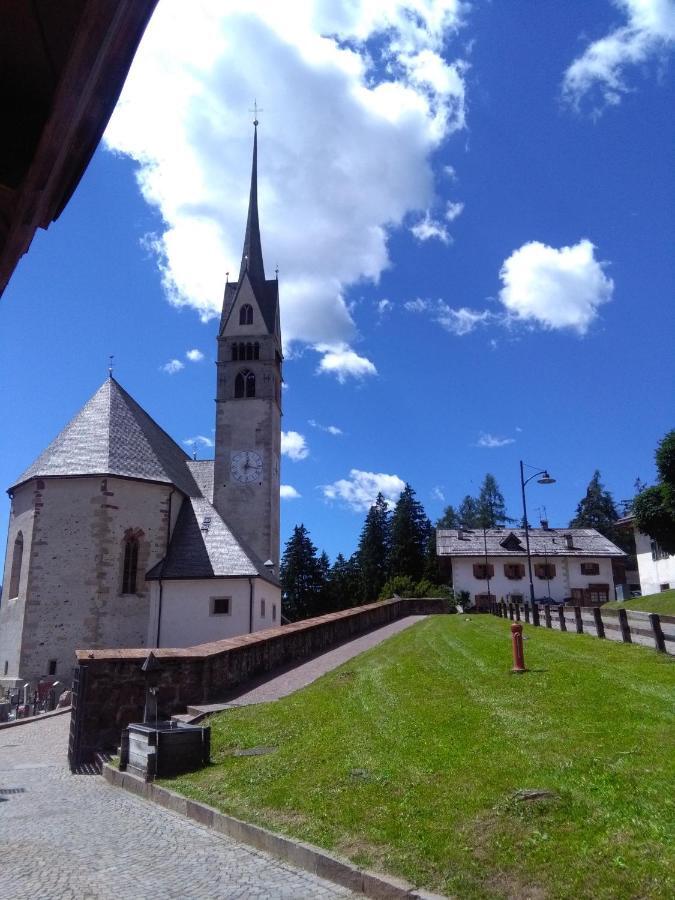 Achillea Bed & Breakfast Vigo di Fassa Bagian luar foto